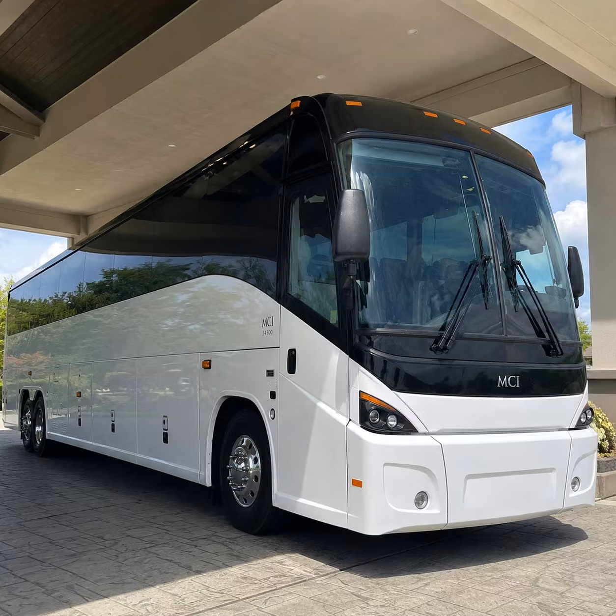 airport employee shuttle service to charlotte douglas international airport