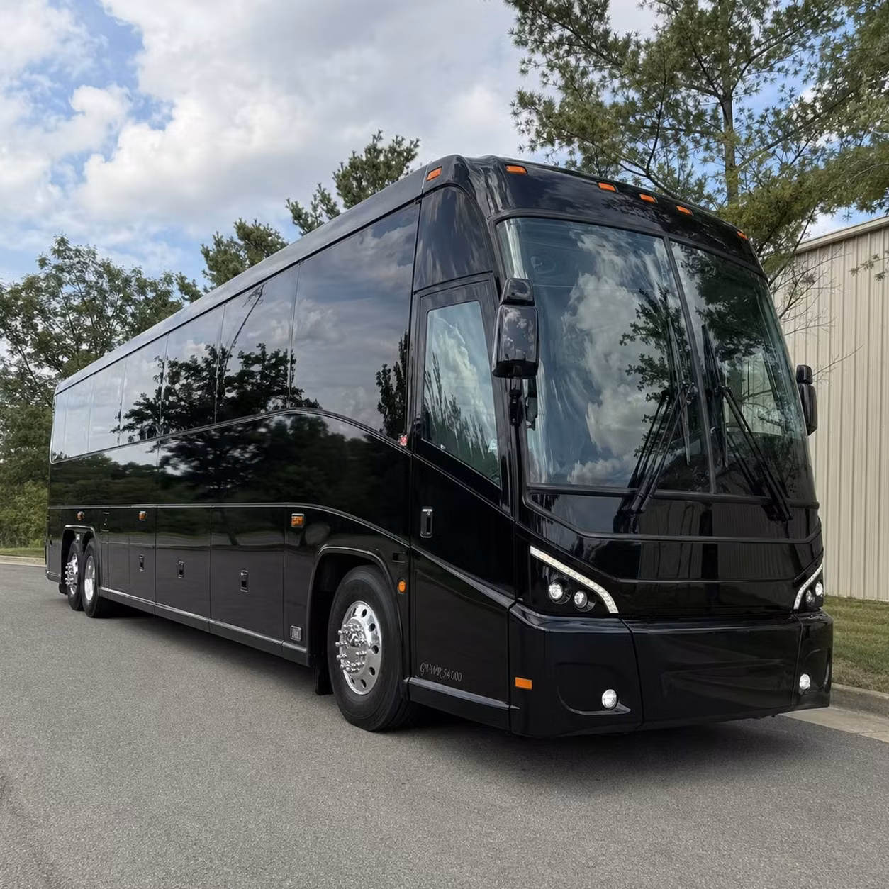 charlotte groups heading to coastal destinations have a reliable long distance option
