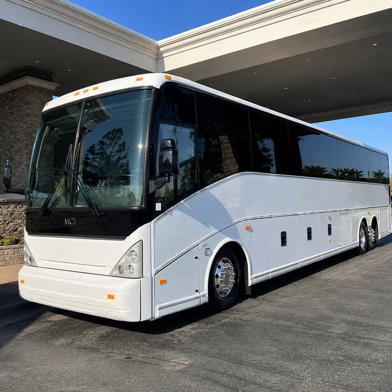 group airport pickups at charlotte douglas that run on your schedule